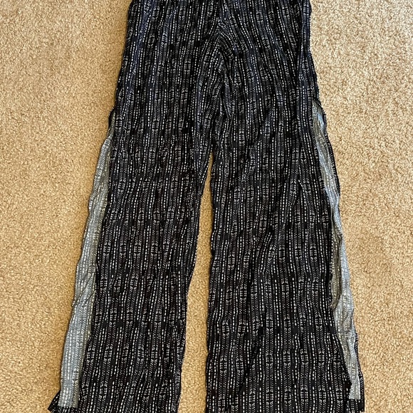 Dress pants - Picture 2 of 3